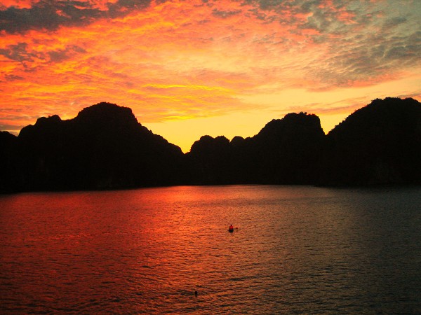 Some useful experience to Ha Long