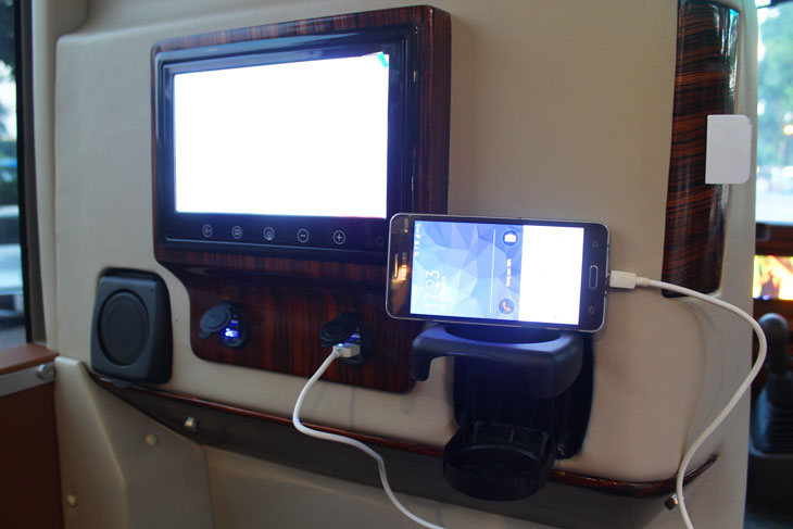 Oriental Sails upgrade transport services with luxury Limousine