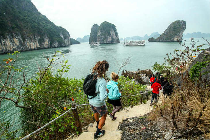 Experience to travel Lan Ha Bay